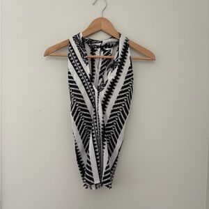 NWOT Black and White Geometric Women's Top Sz XS